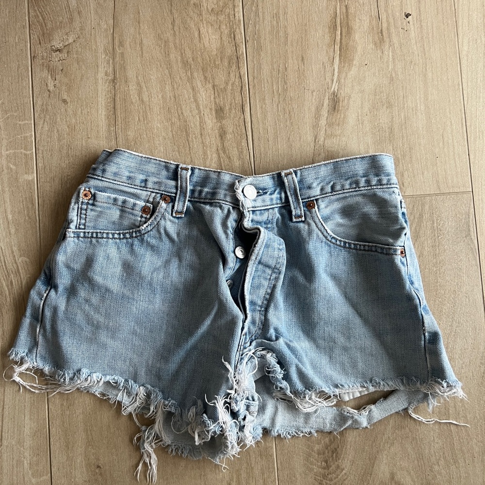 Vintage Levi’s jean shorts